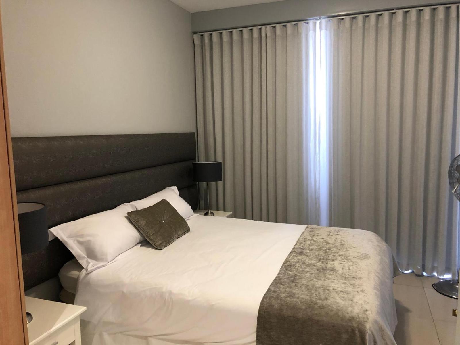 Infinity Self Catering Apartments Bloubergstrand Exteriör bild