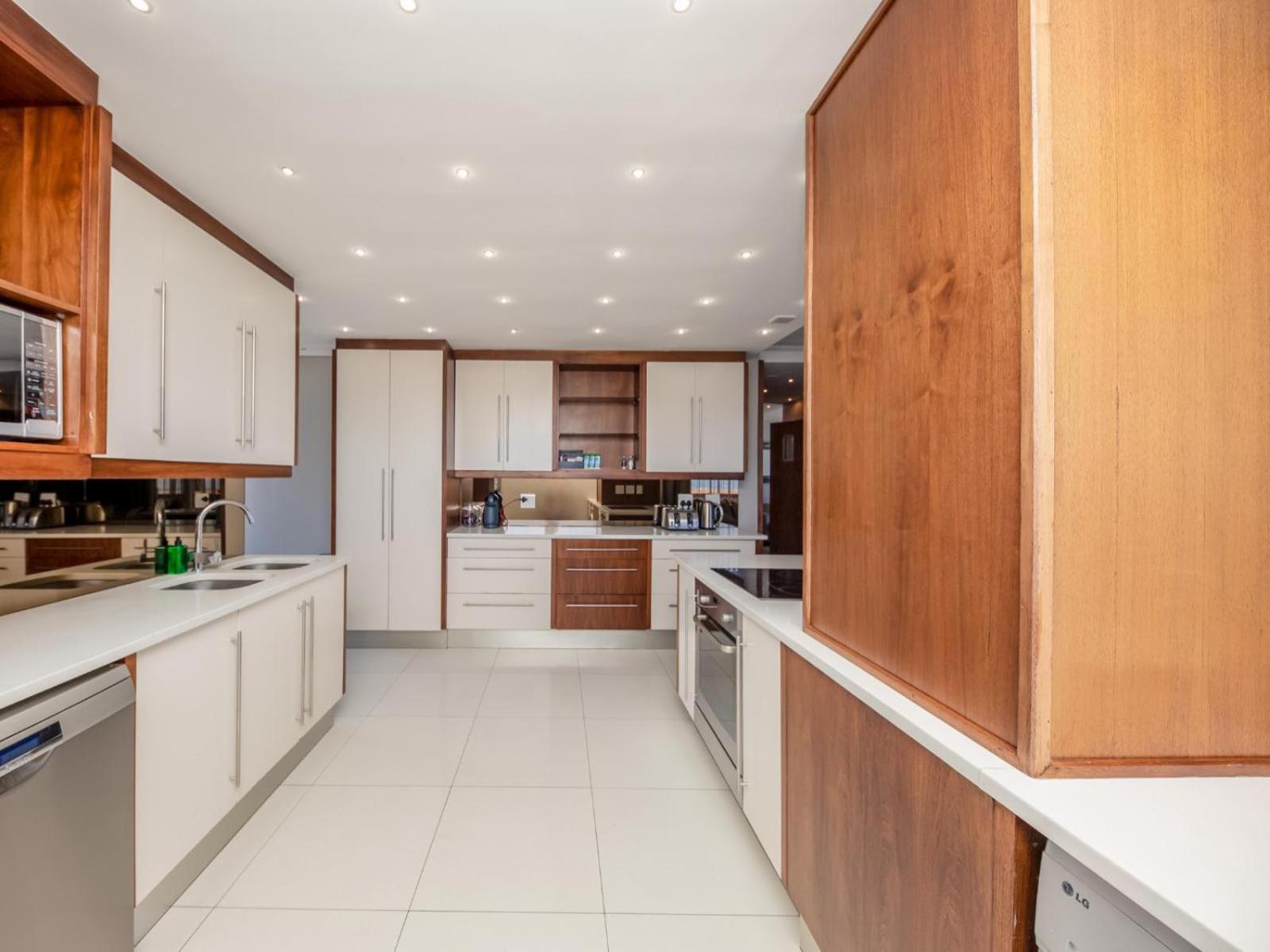 Infinity Self Catering Apartments Bloubergstrand Rum bild