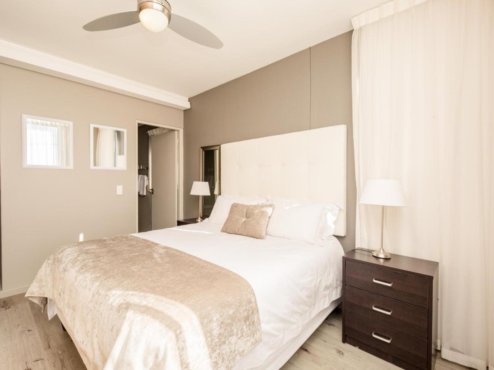 Infinity Self Catering Apartments Bloubergstrand Rum bild